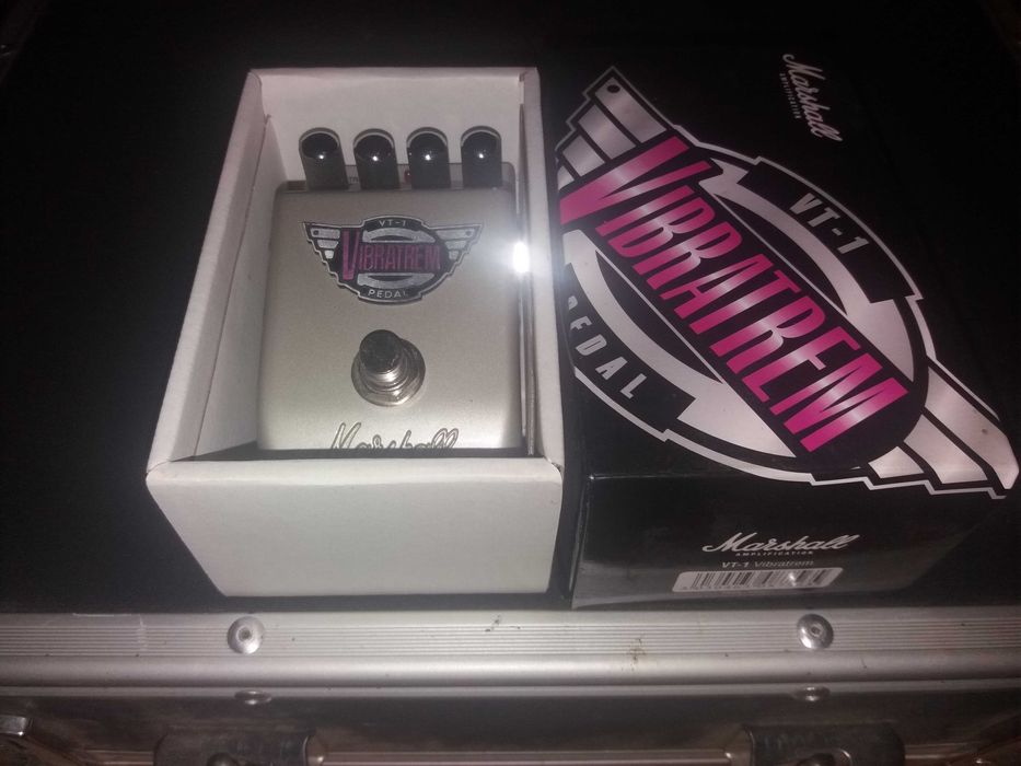 Marshall vt-1 Vibratrem vibrato i tremolo stereo
