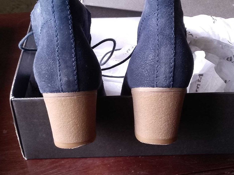 Демісезонні, замшеві черевики, ботильйони від бренду tamaris. 36 р