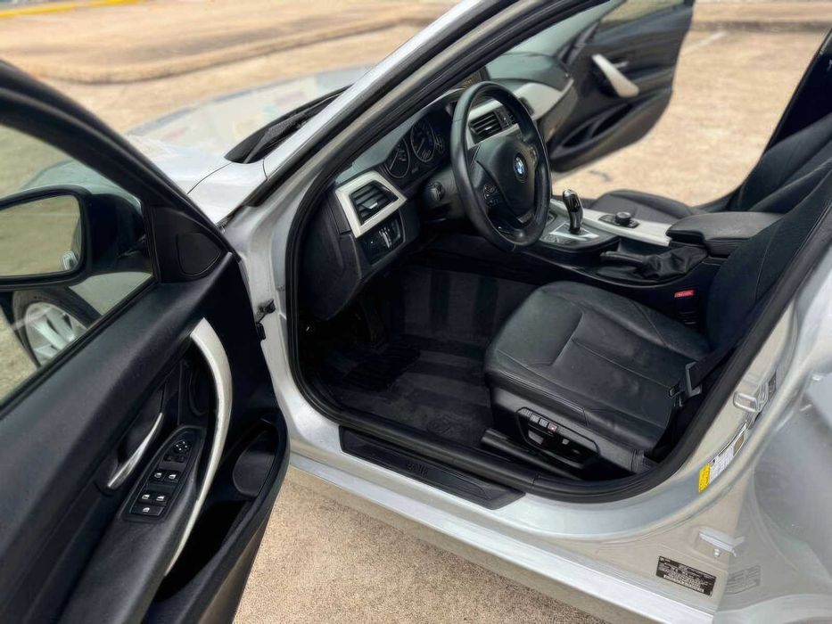 BMW 3 Series 320i      2014