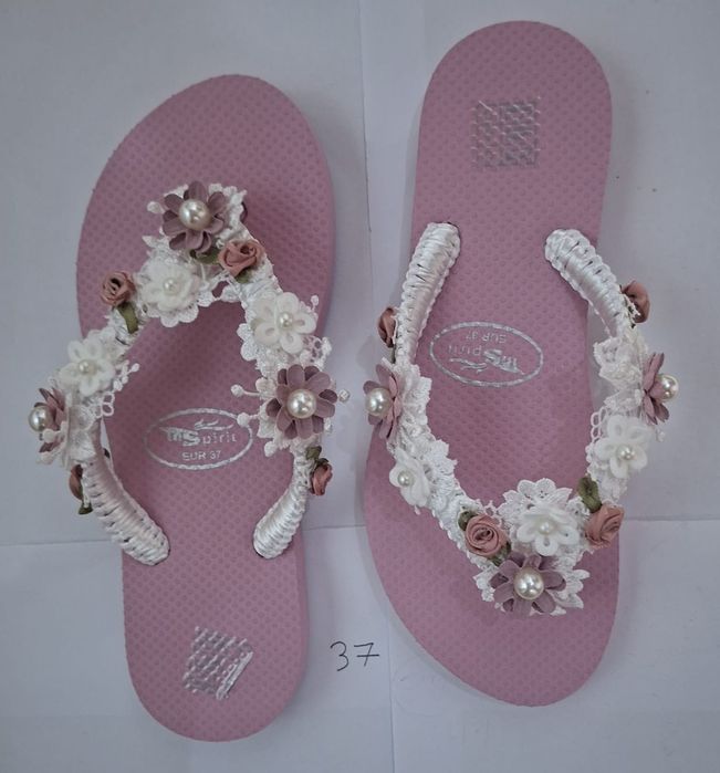 Chinelos de mulher decorados e personalizados