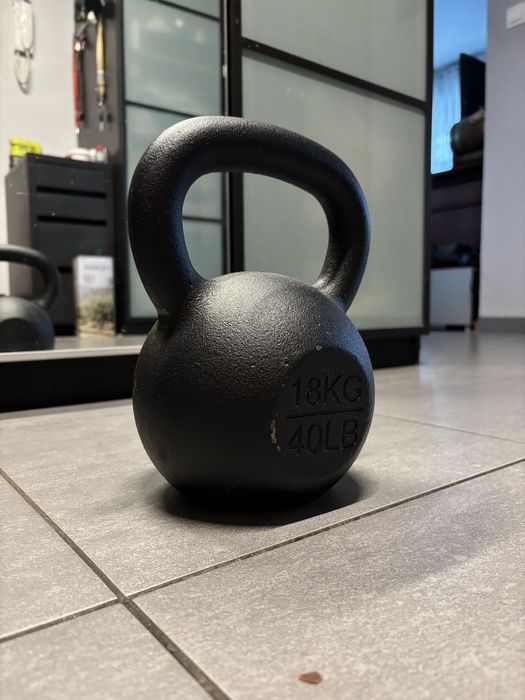 Kettlebell żeliwny 18 kg