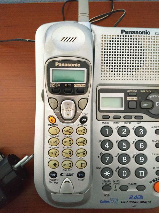 Радіотелефон з автовідповідачем Panasonic KX-TG2257