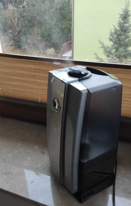 Nawilżacz powietrza ultradźwiękowy Boneco 7142