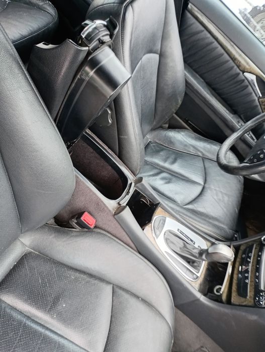 Mercedes E320  W211 3.2   C723 zderzak przedni, części transport Fv