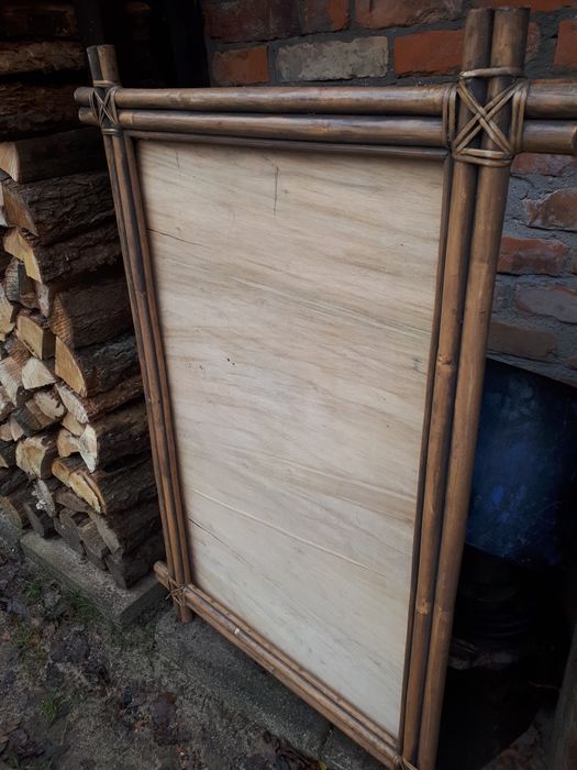 Solidna rama do lustra