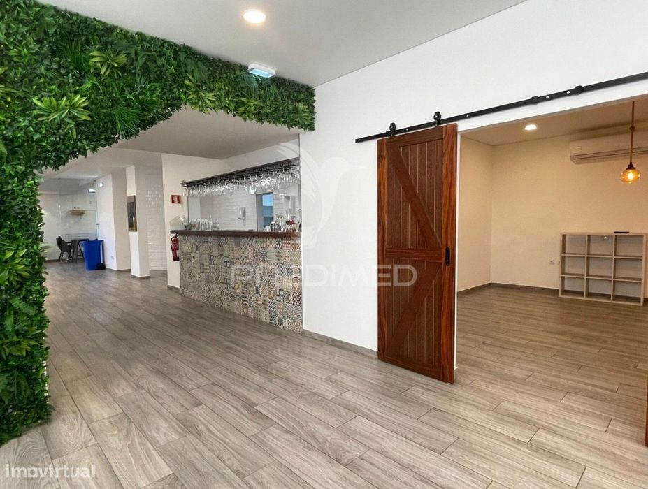 Restaurante com 130 lugares e 260 m2, em Sines