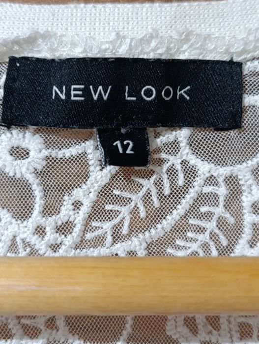 Biały sweterek New Look rozmiar M-L wymiary na fotkach