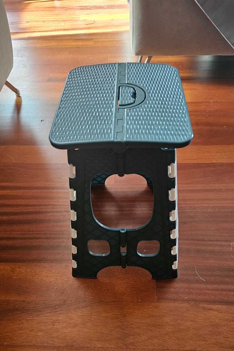 Banco Dobrável de Plástico