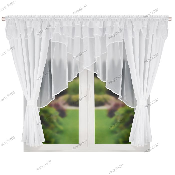 Minimalistyczna firana biała z zasłonami