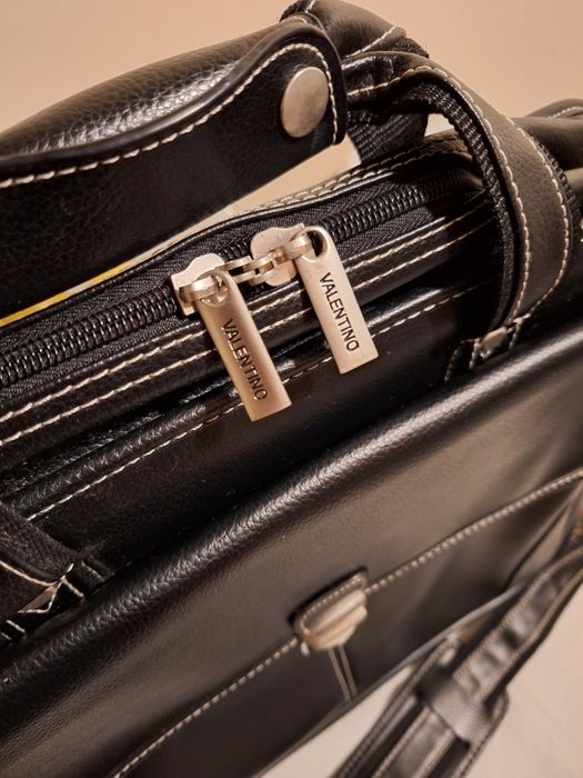 Pasta executiva, marca Valentino