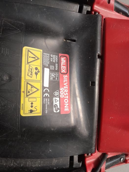 Cortador da relva 900W