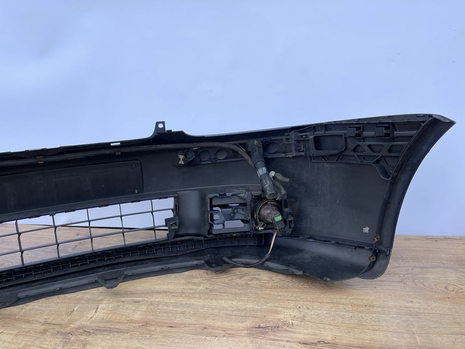 Бампер передній VW Golf 5 LD5Q хетчбек 2003-2008 Фольксваген Гольф 5