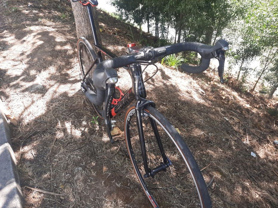 Bicicleta de carbono  52 ultegra 11v oportunidadeee.