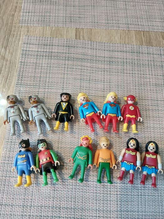 Figurki Playmobil z Kinder