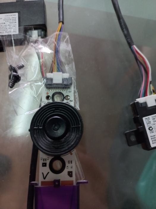 Peças de TV Samsung de 42 ate 55   parafusos