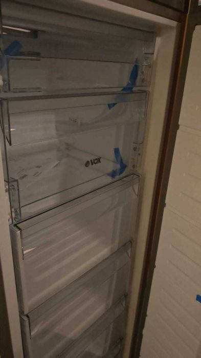 Congelador 188L VOX VF2550E