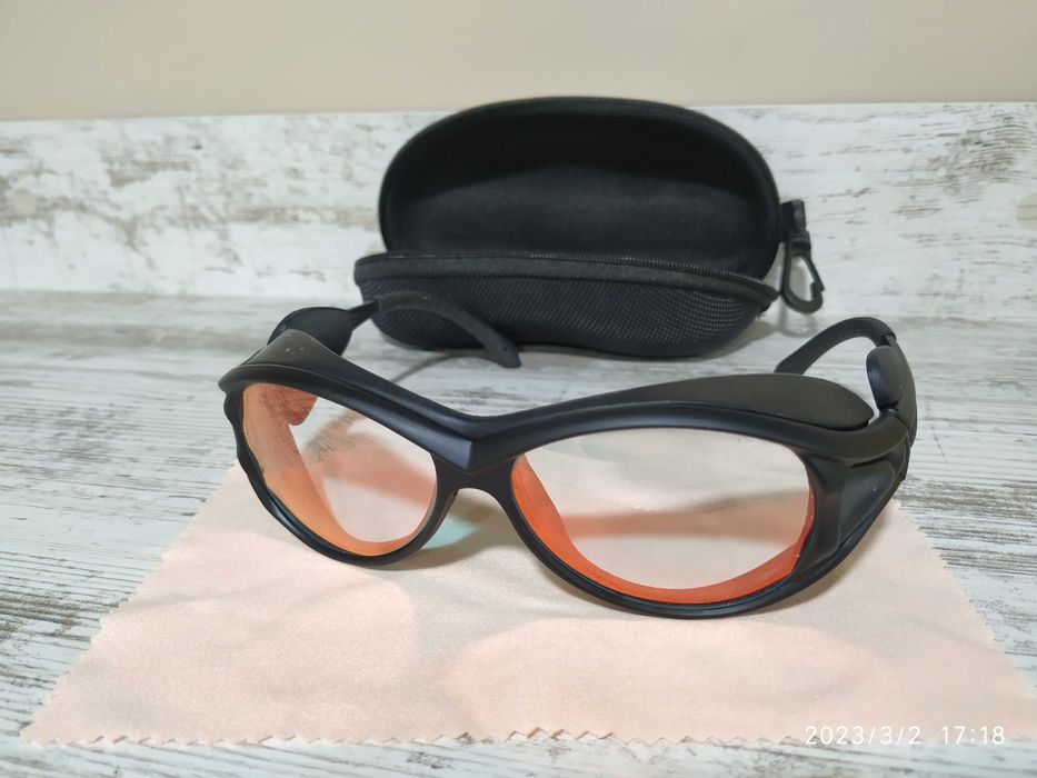 Захисні окуляри для роботи з лазером 808nm-810nm od>7 (чорна оправа)