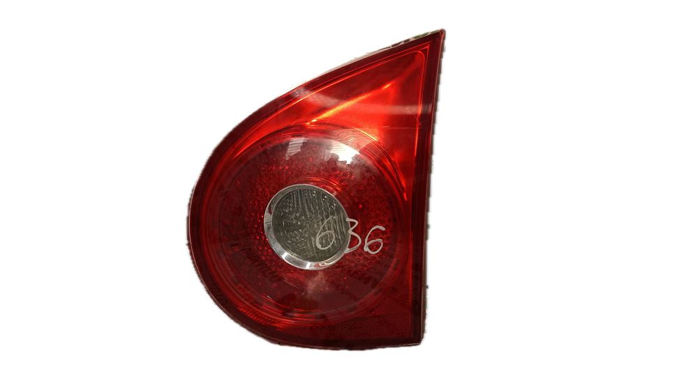 Farolim da mala direito VOLKSWAGEN Golf V (1K1)
