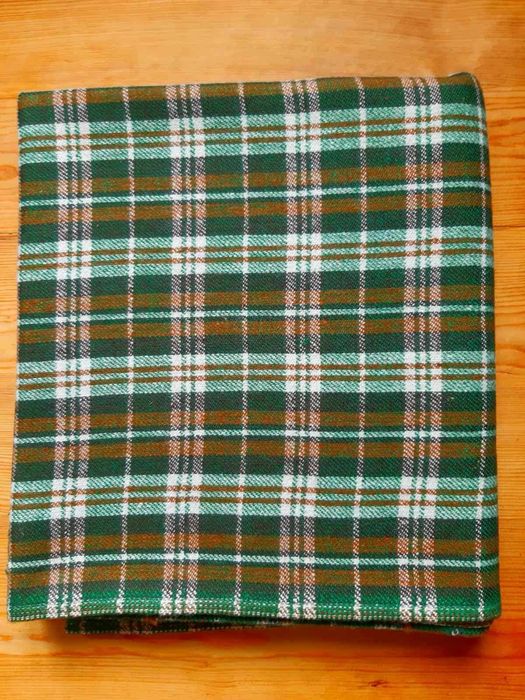 Відріз пальтовоі тканини в клітинку