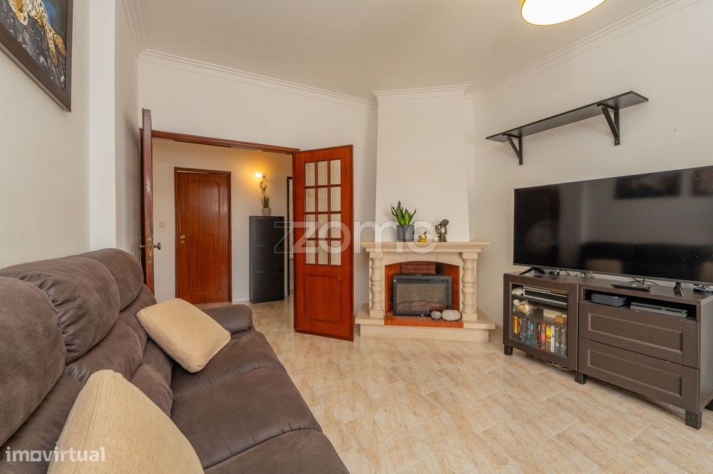 Apartamento T3 na Torre da Marinha, Seixal