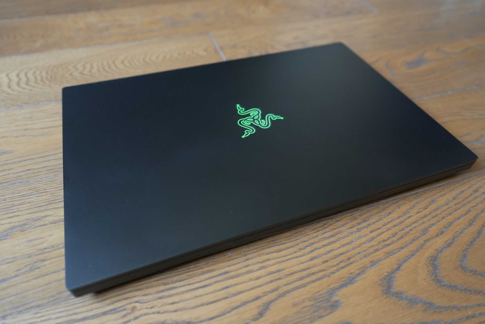 Gamingowy Razer Blade 15 i7-10750 RTX3070 16GB RAM 512GB SSD 144Hz