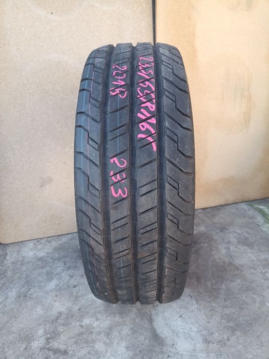235/65R16C Continental