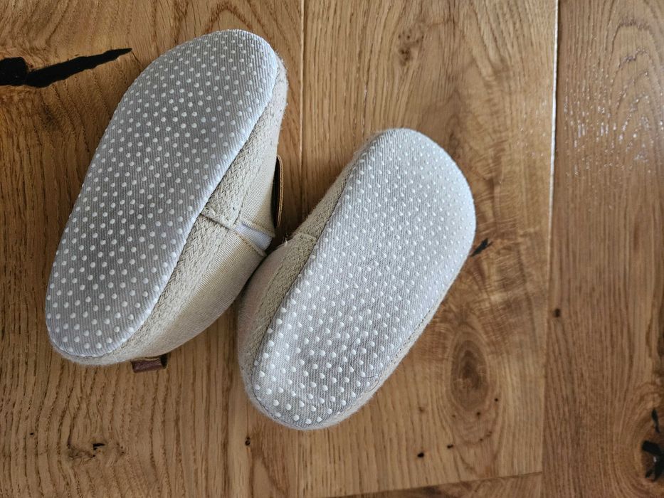 Niechodki/kapciuszki, kapcie rozmiar 21, pieski