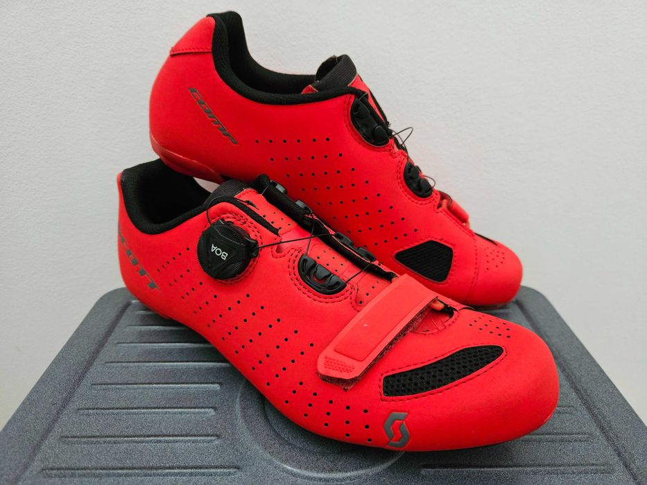 Sapatos AGU / Mavic / Scott / Shimano nº42 (Novos)