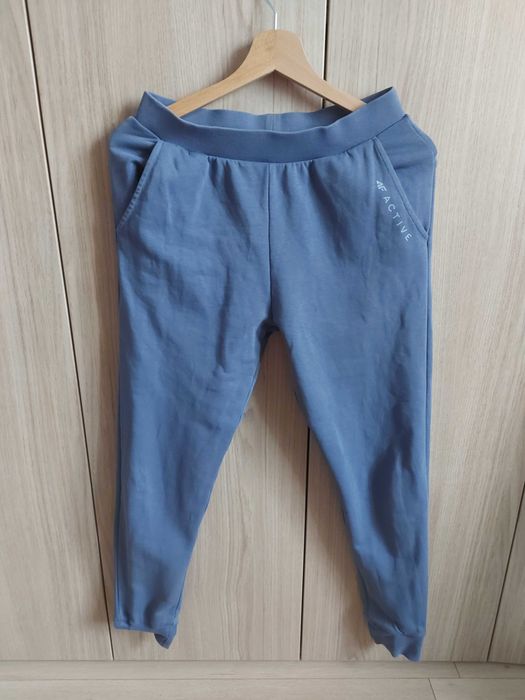 Spodnie dresowe joggery 164cm błekitno-szare