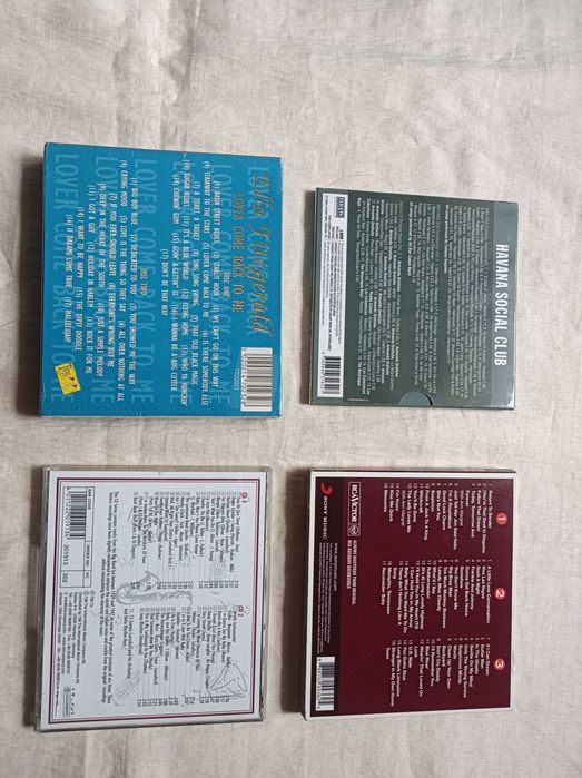 CDs, 22 unidades (alguns duplos e triplos), rock, jazz, colectanias