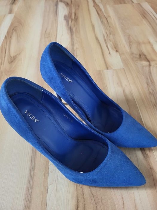 Buty na obcasie