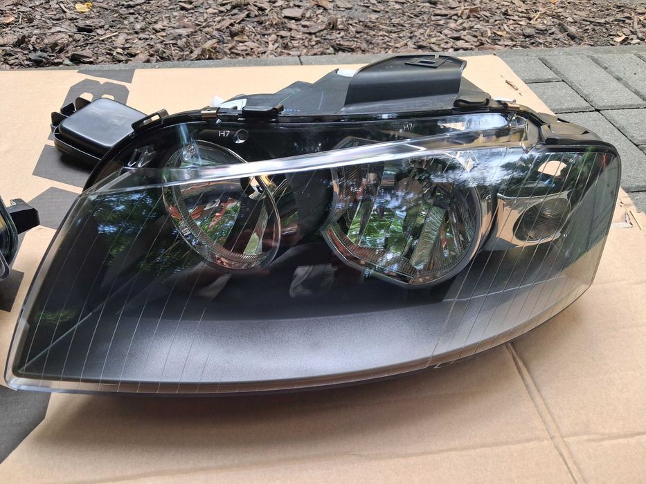 AUDI A3 8P 2003 + komplet lamp przednich nowe
