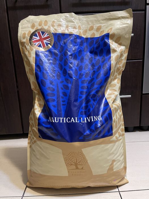 Елітний корм для собак з лососем Essential Foods Nautical Living 10 кг + подарунок