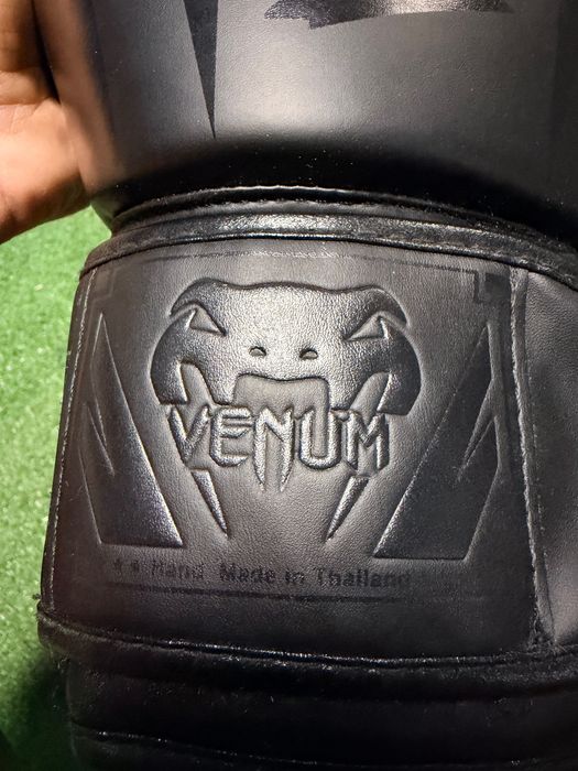 Luvas de boxe Venum elite + saco de boxe