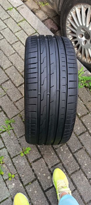 Opony letnie 225/35 ZR19