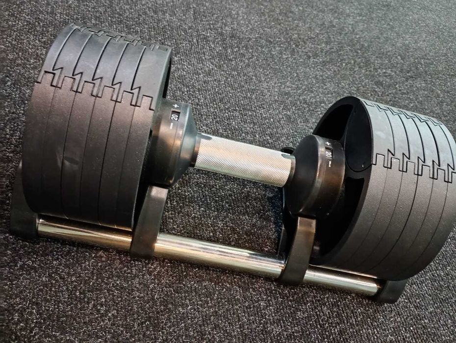 Регульована гантель Generation Fitness 2–20 кг