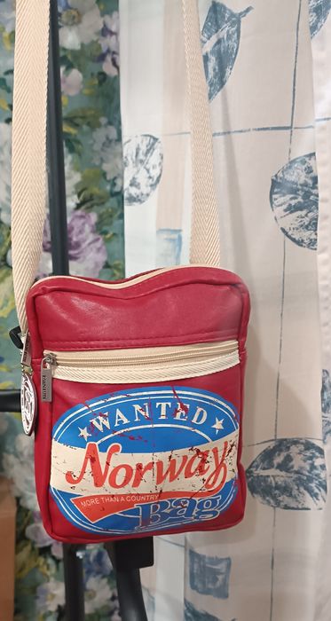 Сумка через плече червона нова