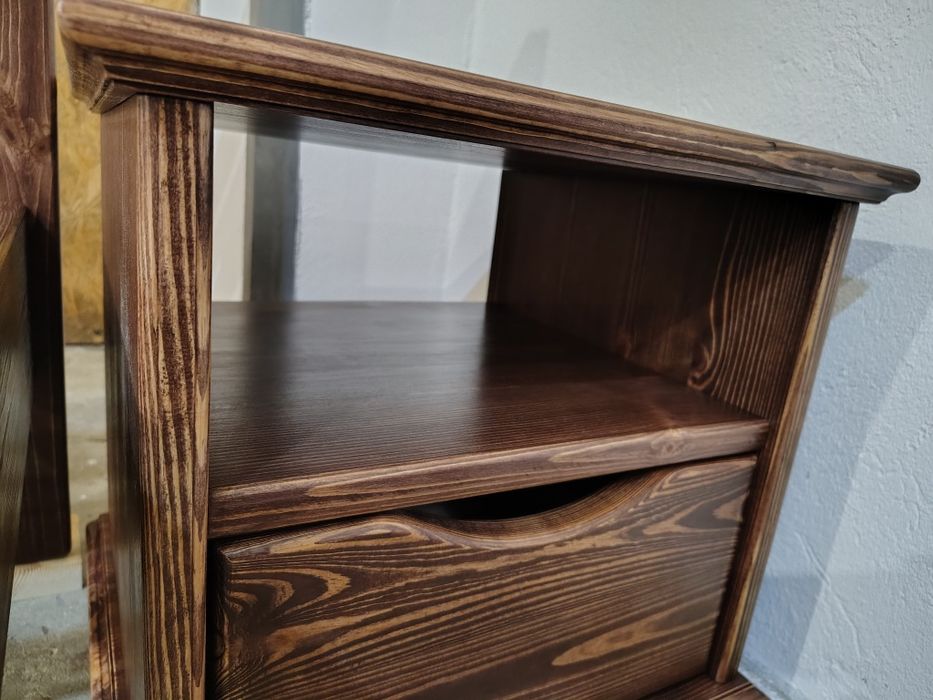 Кровать из массива дерева