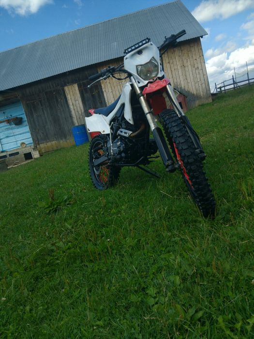 Продам мотоцкл срдх 200