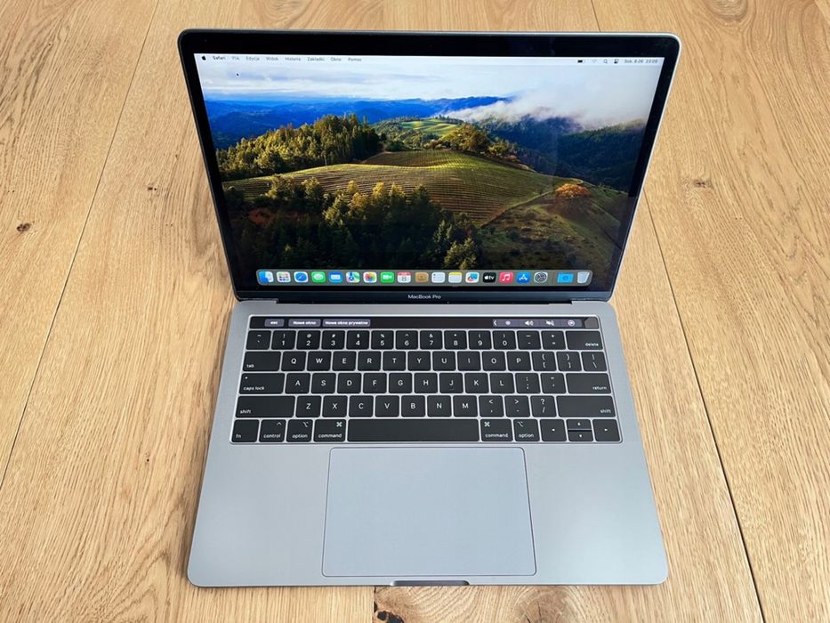 /// MEGA SZYBKI I PIĘKNY /// Laptop Apple Macbook Pro 13 SSD Touchbar