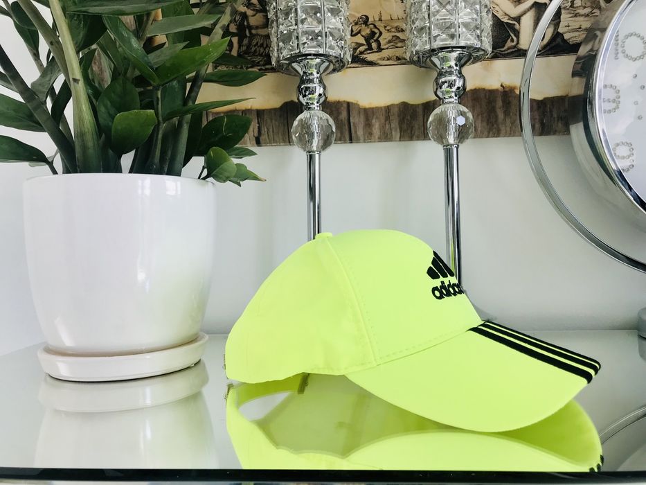 Adidas neonowa czapka z daszkiem NOWA