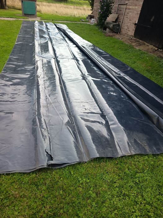 Gruba folia i 2 rolki papy