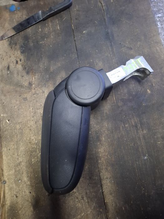 Podłokietnik audi a3 8p