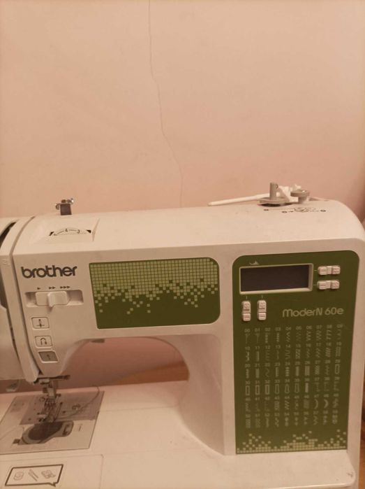 Швейна машинка Brother N60E