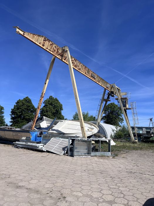 suwnica Zremb, udźwig 8 ton.