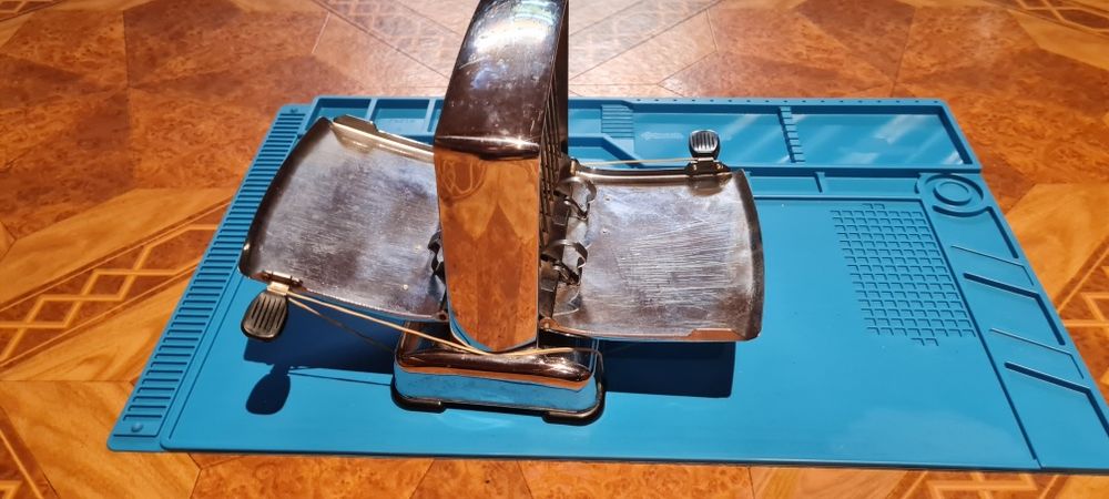 Pamiątki z PRL opiekacz toster