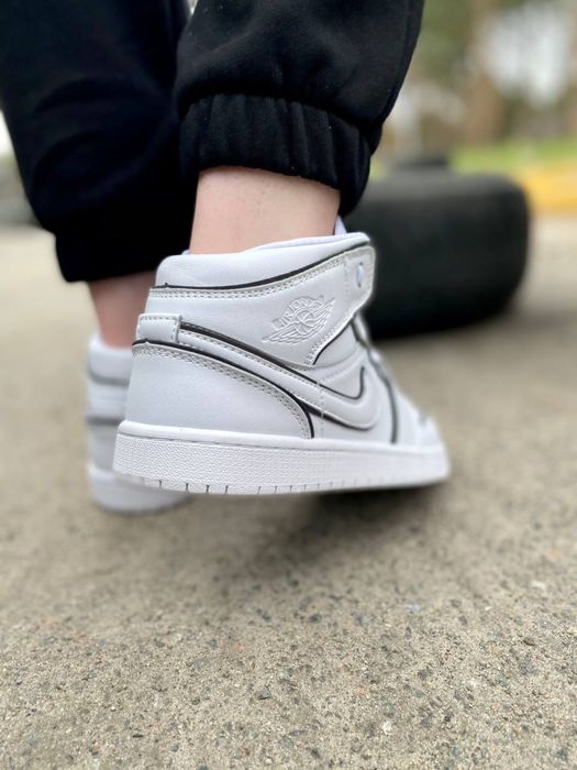 Buty Nike Air Jordan 1 Mid Iridescent White 36-40 damskie trampki