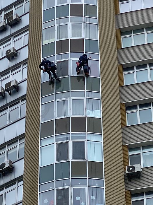 Висотні роботи, ремонт фасадів, швів, козирків, балкона, утеплення