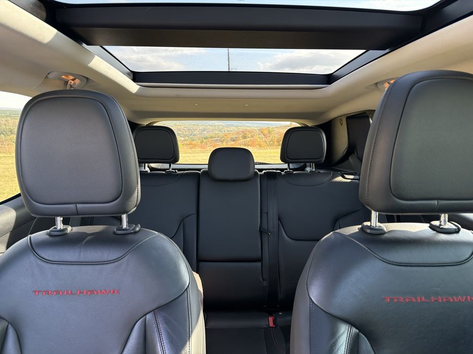 Jeep Renegade 2018 VIN ZACCJBCB3JPH26630 фото оголошення 13 з 22