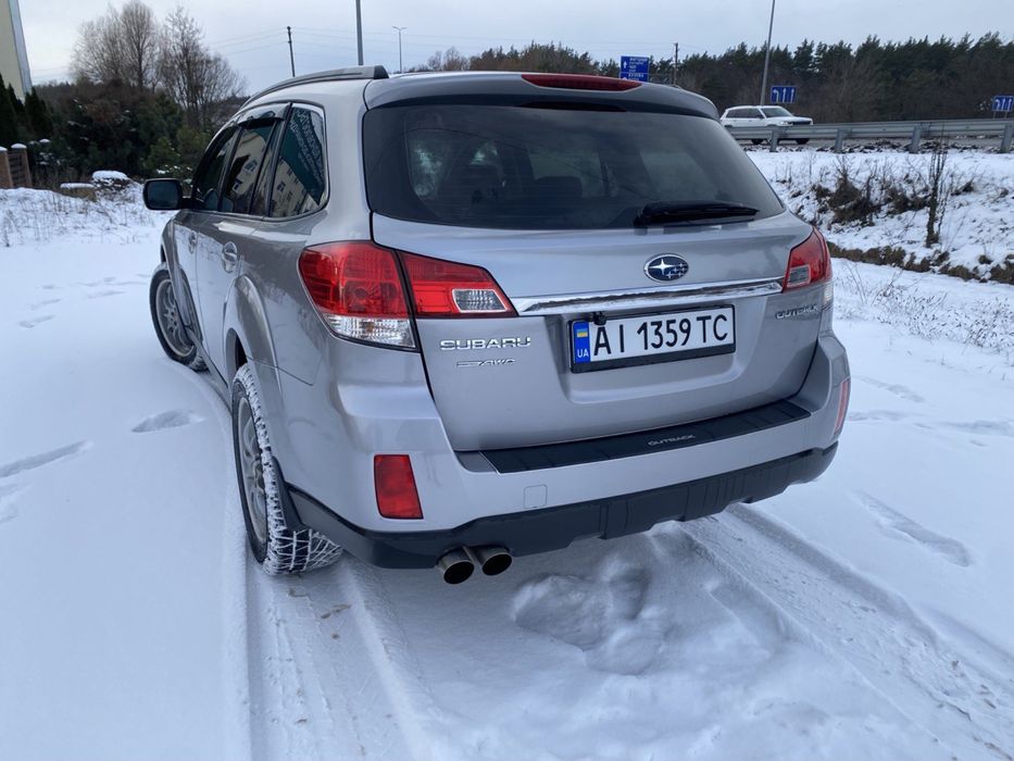 Субару Аутбек ,автомат